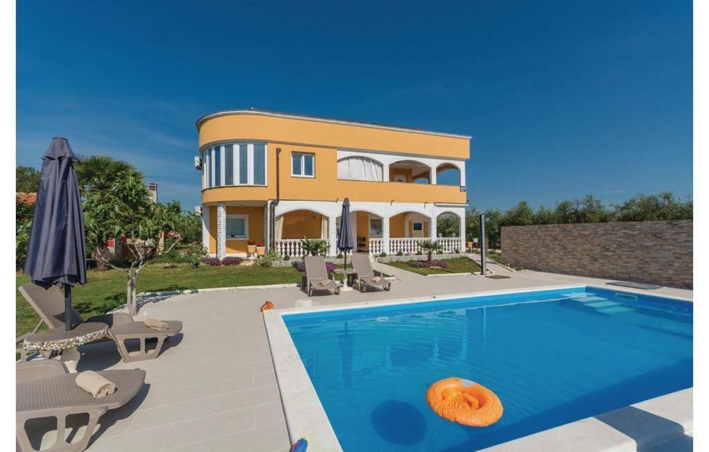 Apartments Vukancic Novigrad Istria Esterno foto