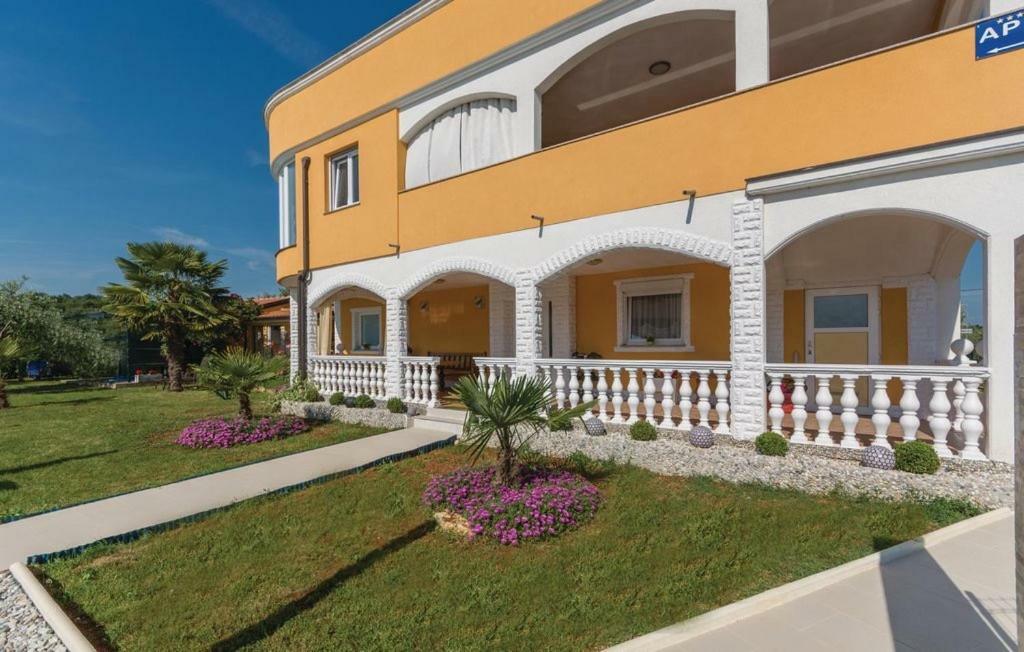 Apartments Vukancic Novigrad Istria Esterno foto