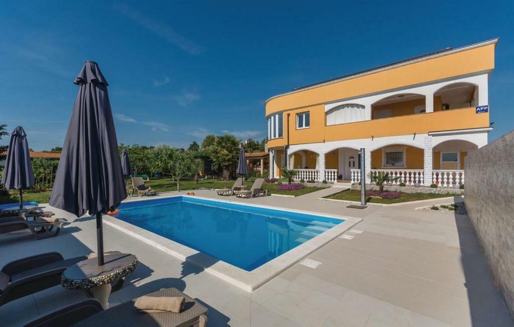 Apartments Vukancic Novigrad Istria Esterno foto